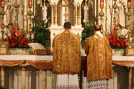 Fr. Gregory Eichman FSSP intones the Gloria at his first Mass